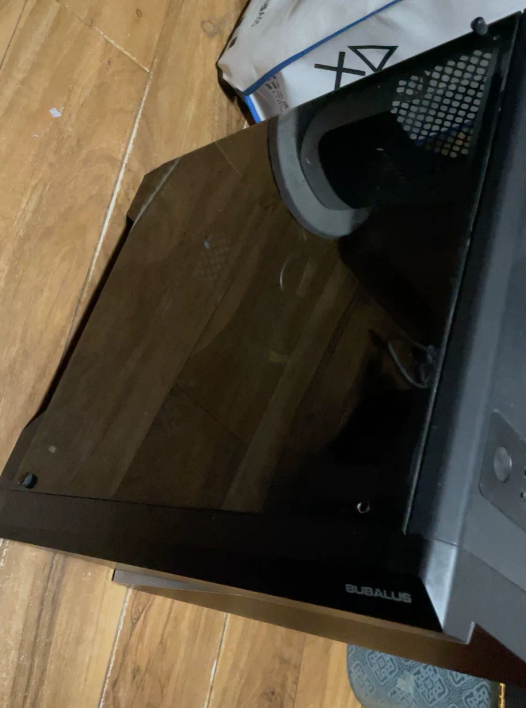 纯自用电脑 主机带显示器  自提最好 邮寄需邮费