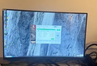 本人出售一台电脑带显示器9.5成新，能玩3A游戏，还在保修期包装也在，